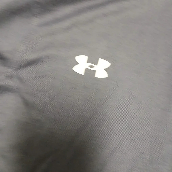 Under Armour Navy Blue Women's Top - Picture 6 of 6